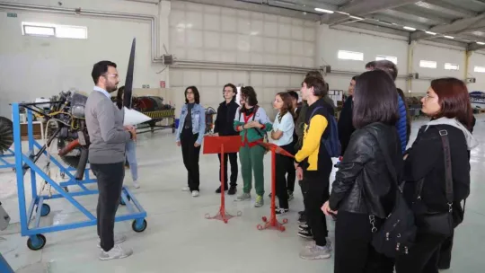 Lise Öğrencileri ERÜ'yü Ziyaret Etti