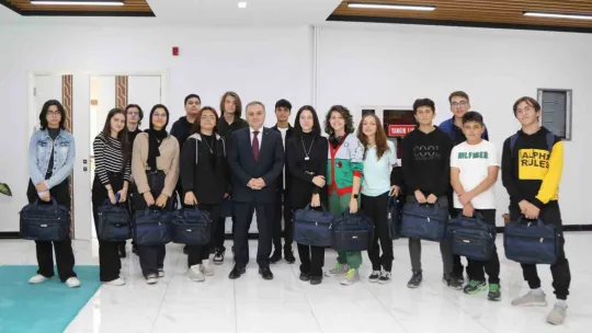Lise Öğrencileri ERÜ'yü Ziyaret Etti