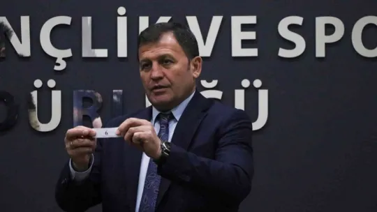Mahallede maç var