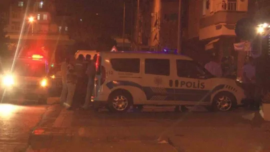 Markette tabancayla vurulan şahıs yaralandı