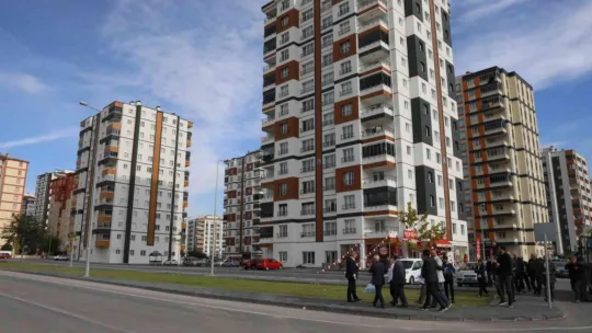 Meclis Üyeleri Kentsel Dönüşüm Çalışmalarını İnceledi