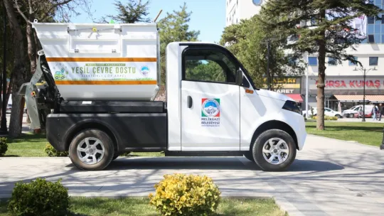Melikgazi AB fonu ile elektrikli çöp toplama aracı satın aldı