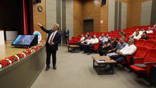 Melikgazi Belediyesi'nden müteahhitlere kentsel dönüşüm sunumu