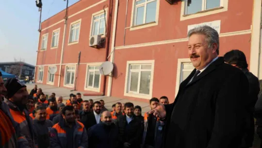 Melikgazi'de 250 Araç ve 340 Personelle Kış Hazırlıkları Tamamlandı