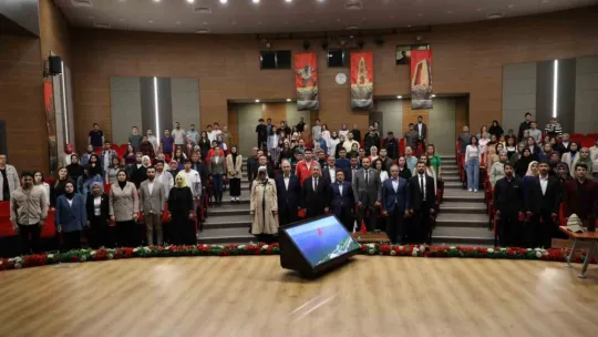 Melikgazi'de gençlere özel 'Milli Değerlerimiz Çanakkale' konferansı