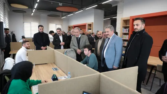 Melikgazi'de Türkan Yücesan Akıl Küpü Kütüphanesi hizmete açıldı