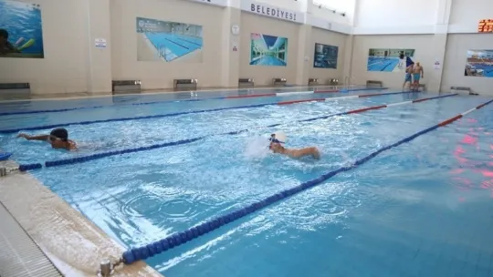Melikgazi'de yüzme kursu kayıtları başladı