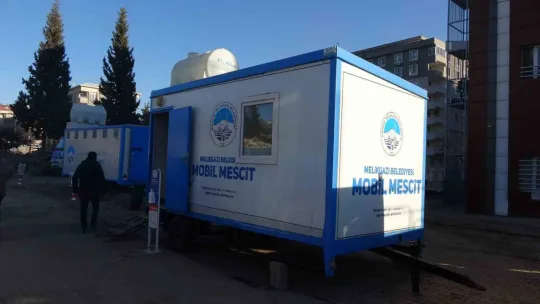 Depremzedelere mobil WC, Banyo, Mescid yardımı
