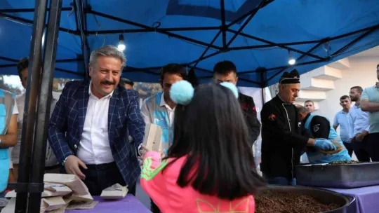Melikgazi Mahalle buluşmalarında genç yaşlı bir arada eğlendi