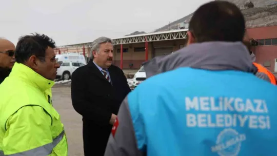 Melikgazi'nin Personel ve İş Makineleri ile Kahramanmaraş'a Desteği Devam Ediyor