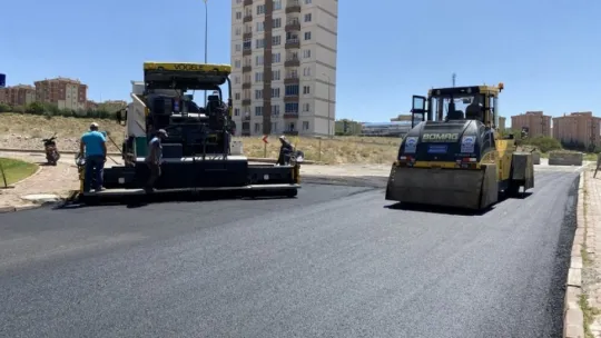 Melikgazi, TOKİ'de Yol Yenileme Çalışması Yapıyor