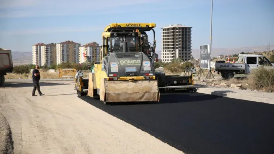 Melikgazi yeni asfalt yollar için hızla çalışıyor