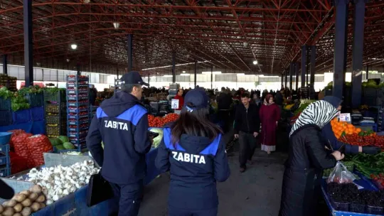 Melikgazi Zabıtası'ndan bayram öncesi pazar yeri ve market denetimi