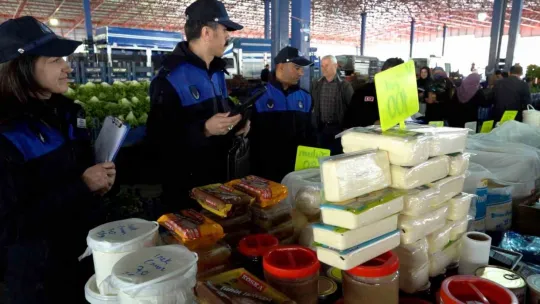 Melikgazi Zabıtası'ndan bayram öncesi pazar yeri ve market denetimi