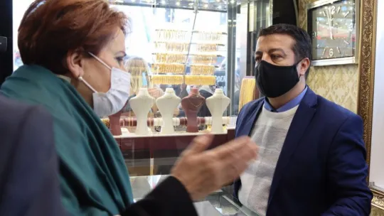 Meral Akşener ilçelerde esnafları ziyaret etti