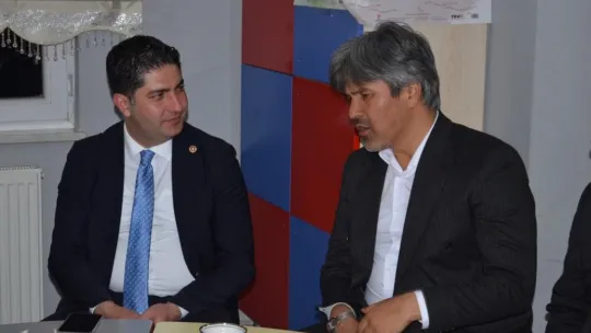 MHP'li Özdemir, Doğu Türkistanlılarla buluştu