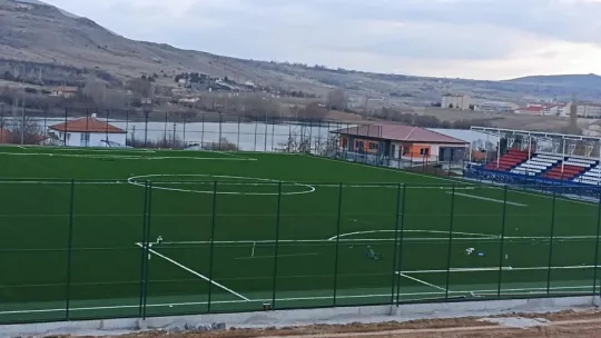 MHP'li Özdemir, İlçelere yapılan spor tesislerini duyurdu