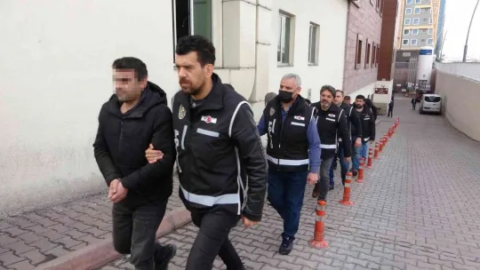 Milyonluk tütün operasyonunda gözaltına alınan 18 kişi adliyede