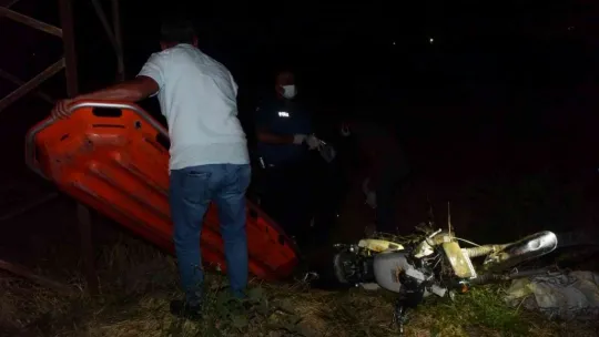 Motosikletiyle gerilim hattının direğine çarpan Semih, hayatını kaybetti
