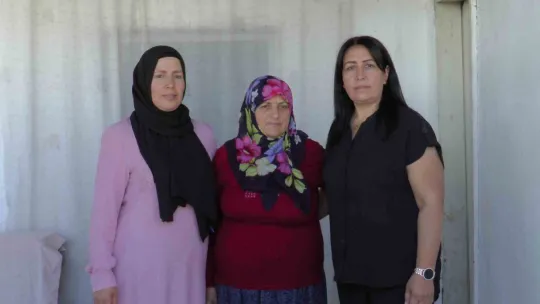 Muhtardan yaşlı ve engellilere 'sonbahar temizliği' hizmeti