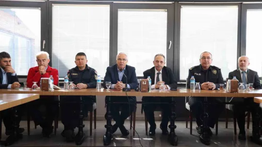 Muhtarlar Toplantısı'nda Gündem Deprem