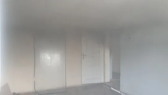 Yanan ev kullanılamaz hale geldi