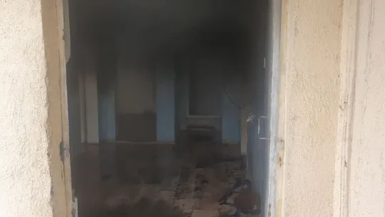 Yanan ev kullanılamaz hale geldi