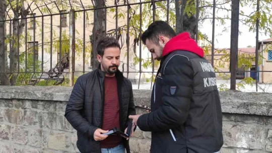 Narkotik Polisi Öğrencilerin Zehirlenmesine İzin Vermiyor