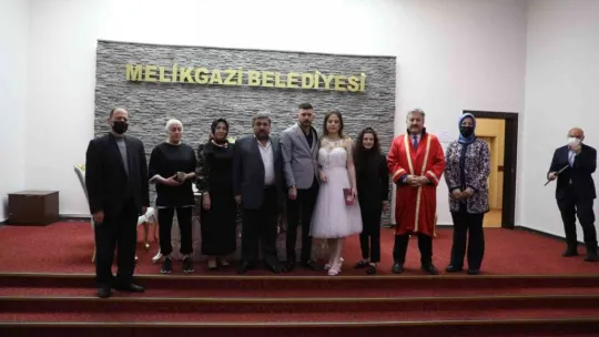 Nikah dairelerinde 22.02.2022 yoğunluğu
