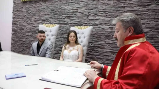 Nikah dairelerinde 22.02.2022 yoğunluğu