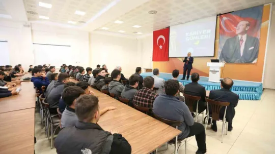 Öğrenci dostu başkan, eğitim öğretim sürecinde binlerce öğrenciye dokundu