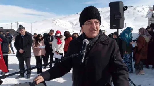 Öğrenciler 'vatan sevgisi' için yürüdü