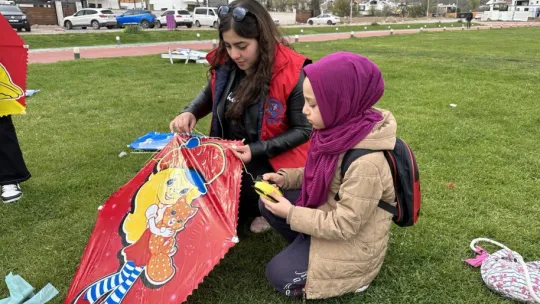 Öğrenciler gökyüzünü uçurtmalarla süsledi