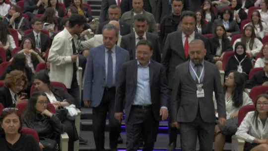 Öğrenciler Model BM Toplantısı'nda 'çevresel sürdürülebilirliği' konuştu