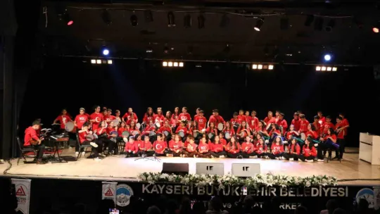 Öğrencilerin 'Cumhuriyet' coşkusu