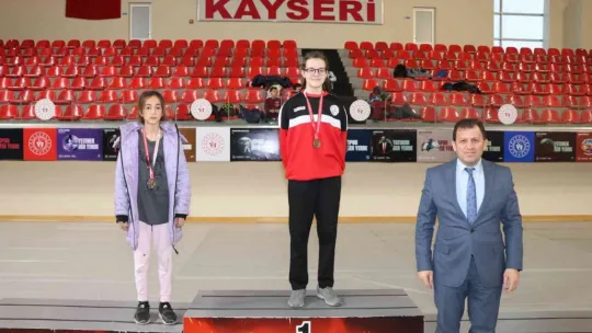 Okullar Arası Yıldız güreş müsabakaları tamamlandı