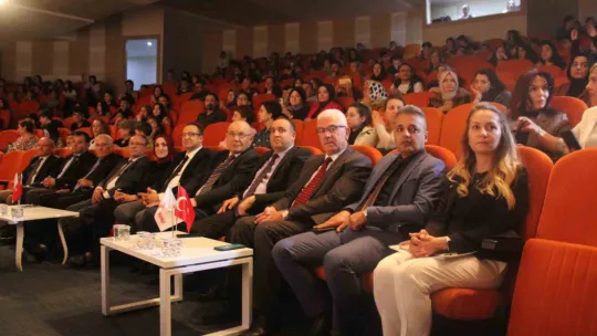 Ortaokul öğrencilerinin şiirleri duygulandırdı