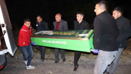 Otomobil su kanalına düştü: 1 ölü