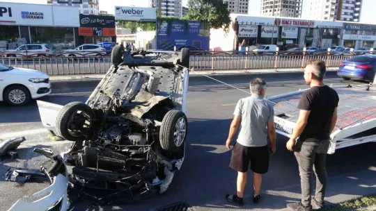 Otomobil takla attı, kadın sürücü yaralandı