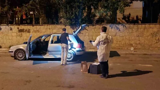 Otomobilde çakmak gazı patladı: 4 yaralı
