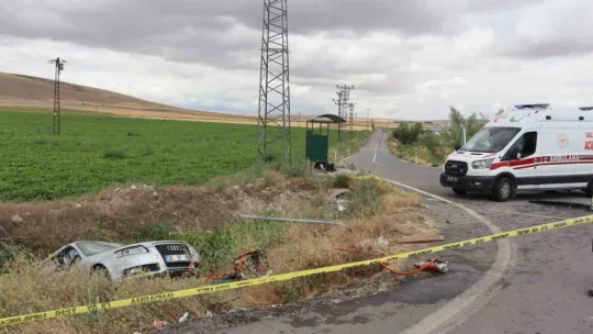 Otomobille çarpışan araç sulama kanalına düştü: 1 ölü, 3 yaralı