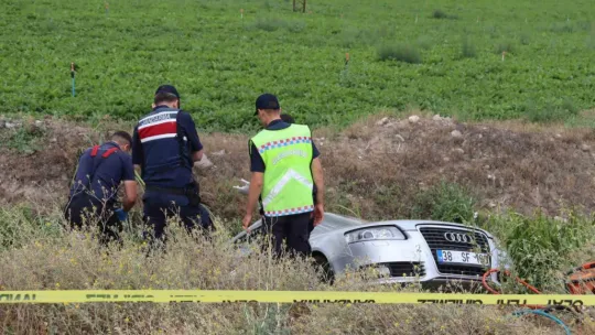 Otomobille çarpışan araç sulama kanalına düştü: 1 ölü, 3 yaralı