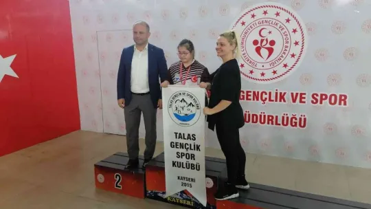 Özel Sporcular Yüzme Yarışmaları başladı