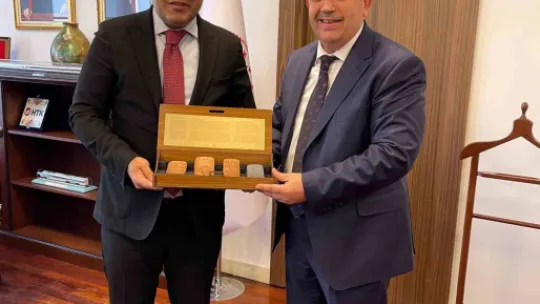 Özsoy, bakan yardımcılarını ziyaret etti
