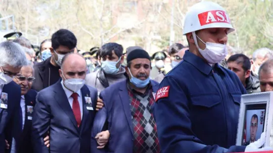 Pençe Kilit şehidi son yolculuğuna uğurlandı