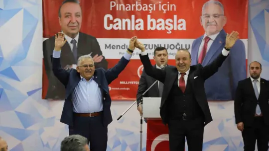 Pınarbaşı'da 'iki başkan' el ele, gönül gönüle