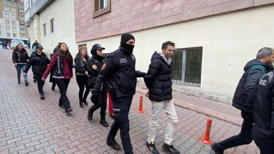 15 zehir taciri adliyeye sevkedildi