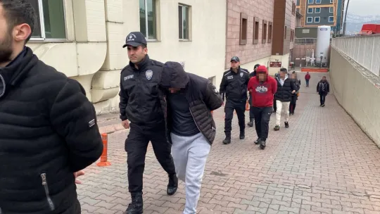 15 zehir taciri adliyeye sevkedildi