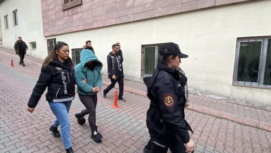 15 zehir taciri adliyeye sevkedildi