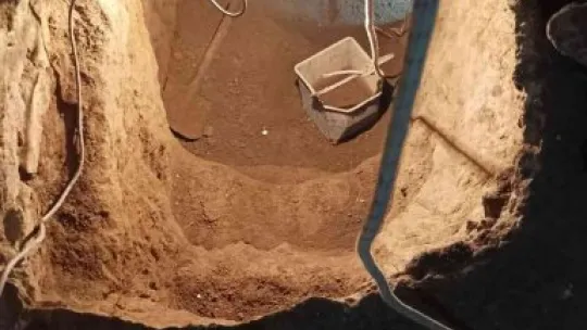 Polisten kaçmak için evine kazdığı tünelde yakalandı